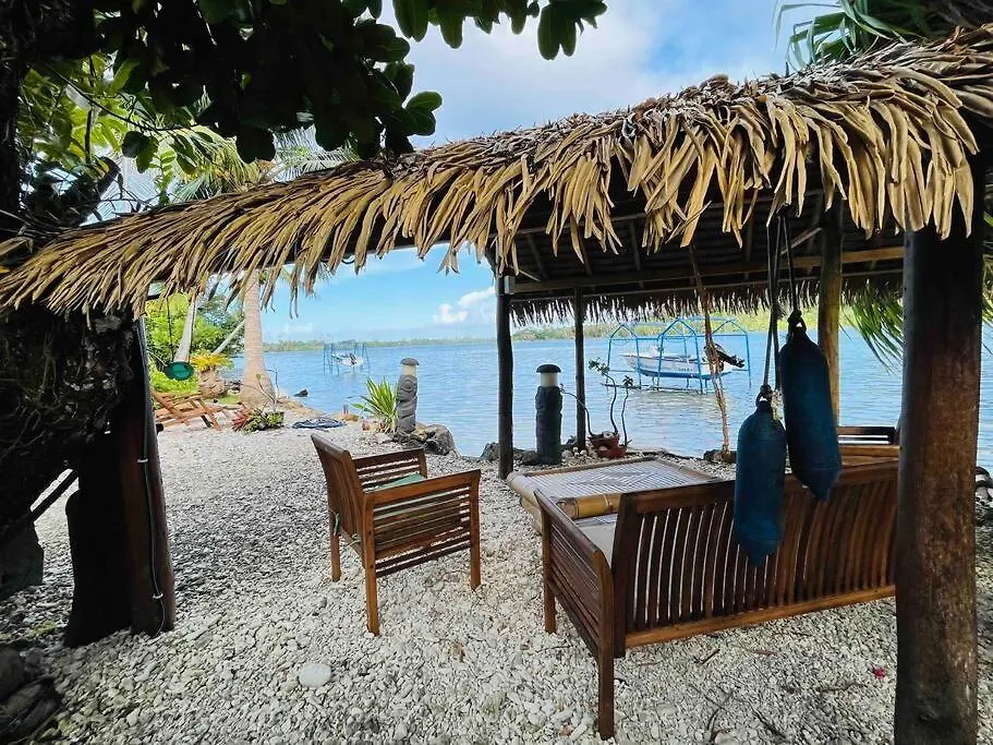 Blue Coral House, Luxury Waterfront Villa Maroe